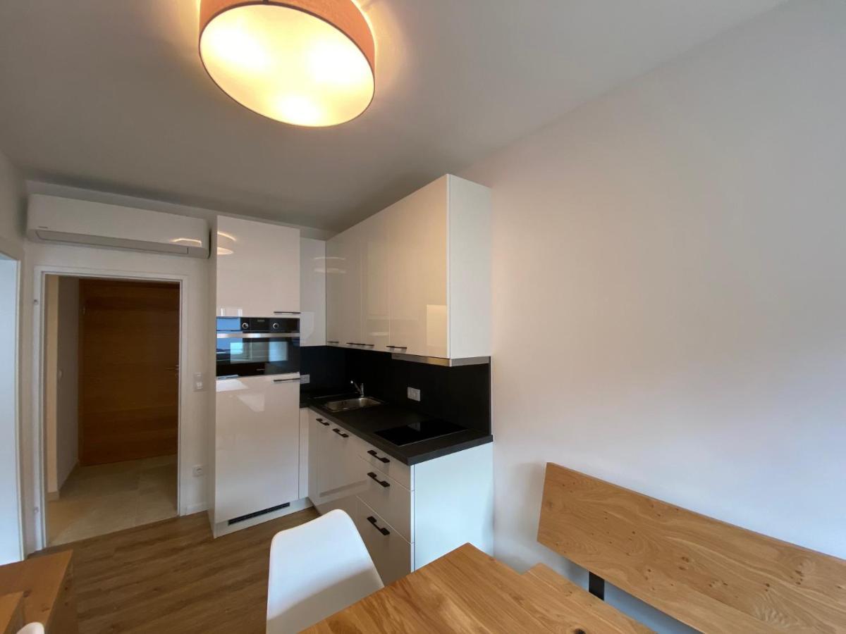 Apartments Freitag - H1 Winden am See ภายนอก รูปภาพ