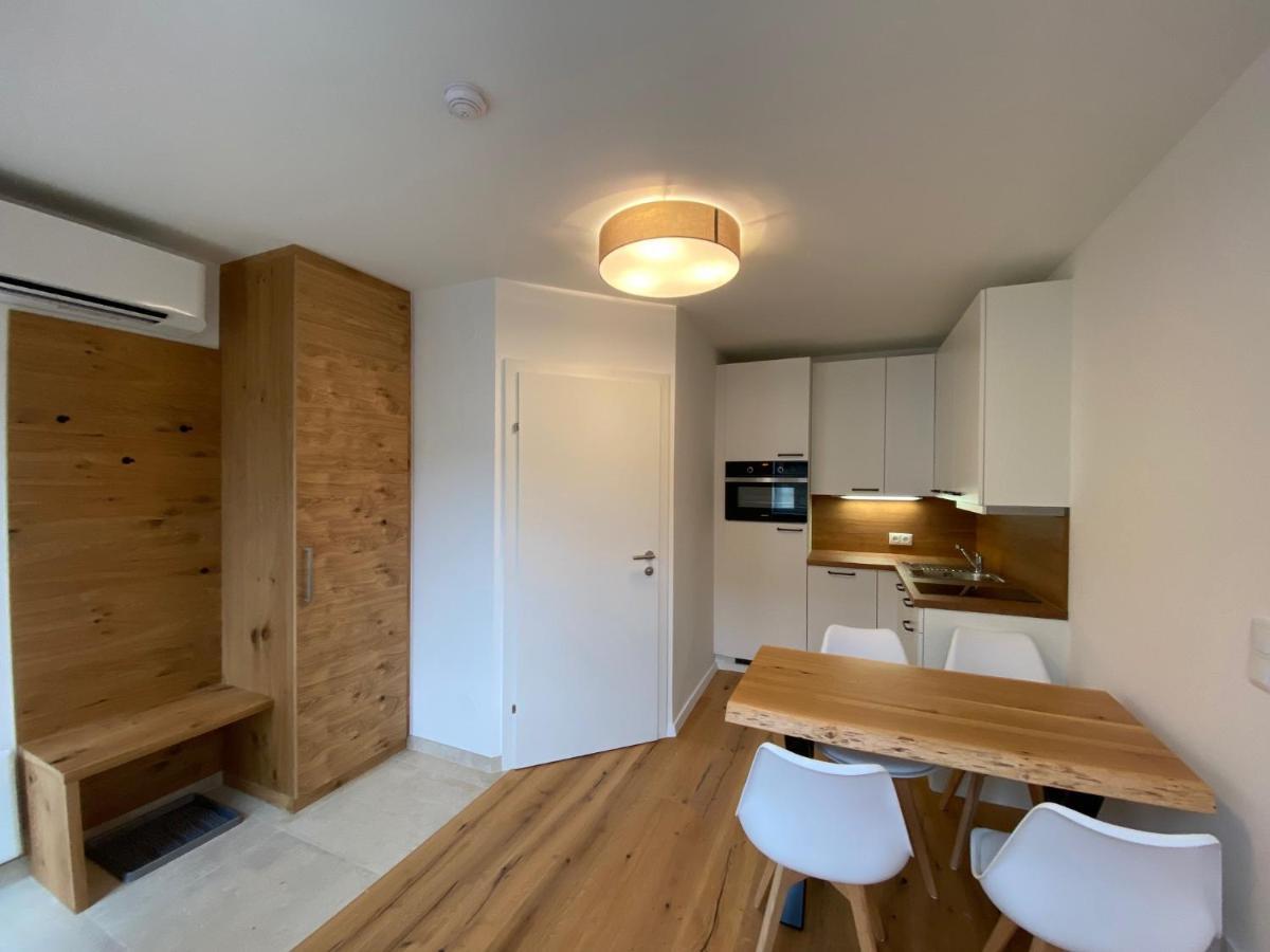 Apartments Freitag - H1 Winden am See ภายนอก รูปภาพ