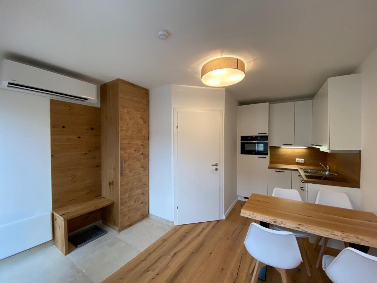 Apartments Freitag - H1 Winden am See ภายนอก รูปภาพ