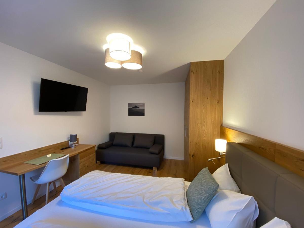 Apartments Freitag - H1 Winden am See ภายนอก รูปภาพ