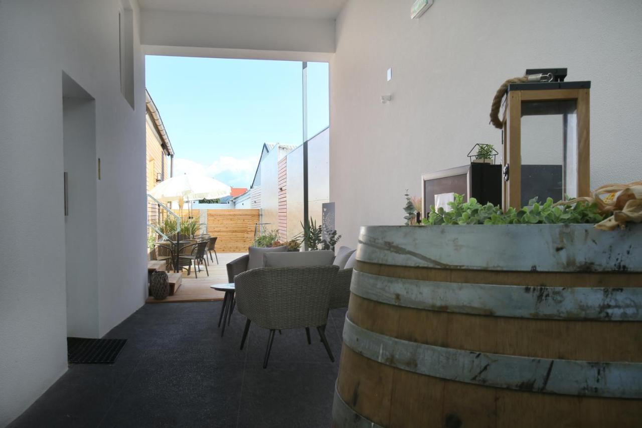 Apartments Freitag - H1 Winden am See ภายนอก รูปภาพ