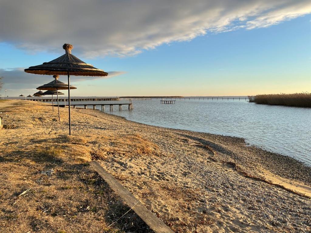 Apartments Freitag - H1 Winden am See ภายนอก รูปภาพ